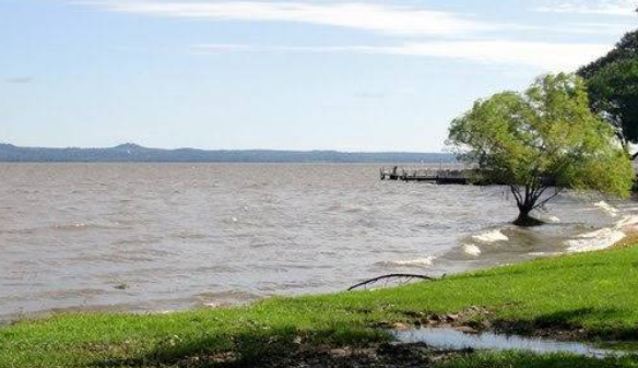 Terreno en la orilla lago Ipacaraí